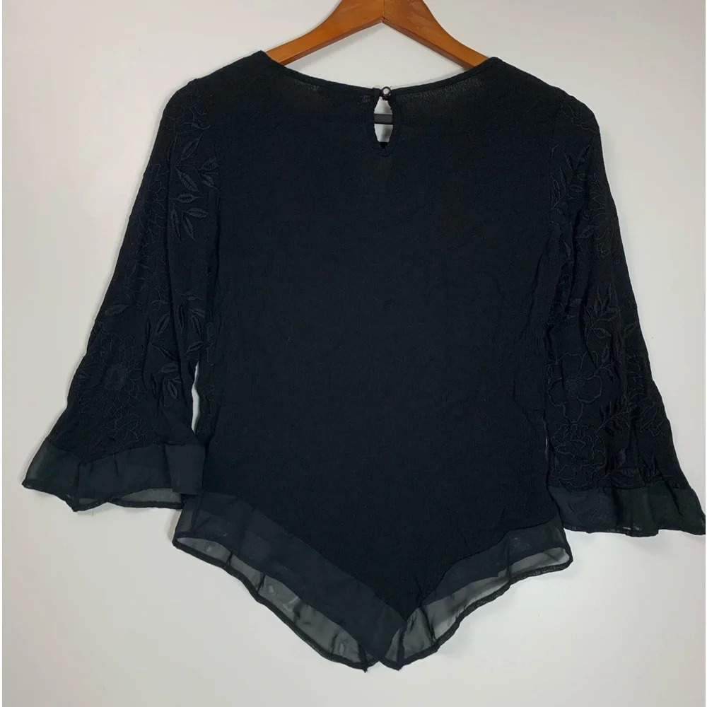 Womens Asymmetrical Hem Embroidered Blouse XS Witchycore Fairycore Whimsygoth - Picture 3 of 15